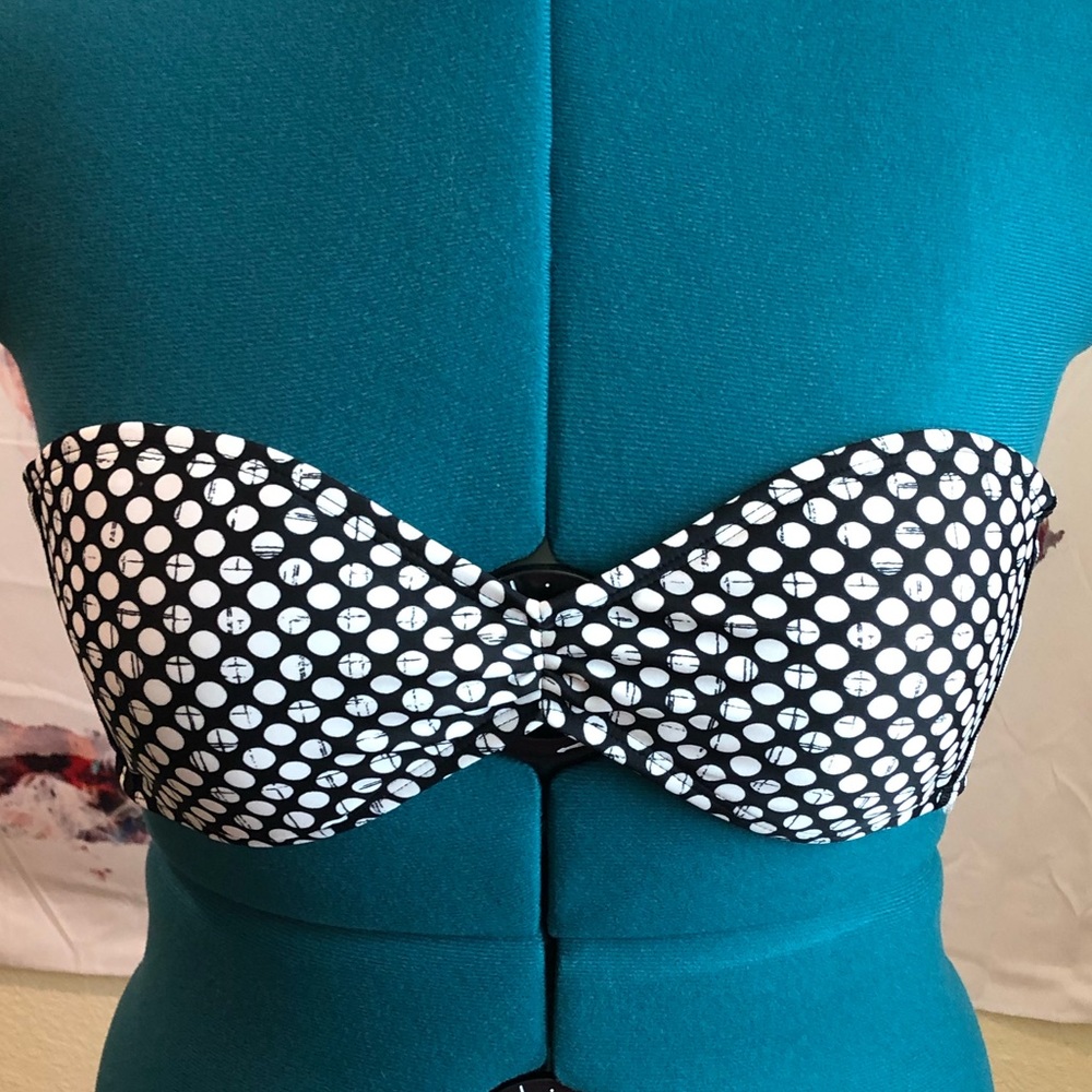 Split bikini top
